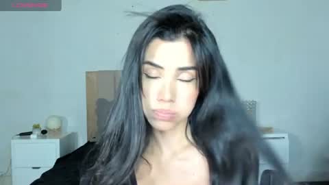 Ana Henao or Annie... Follow me ahenaocb Insta  X online show from 24, 7, 2026