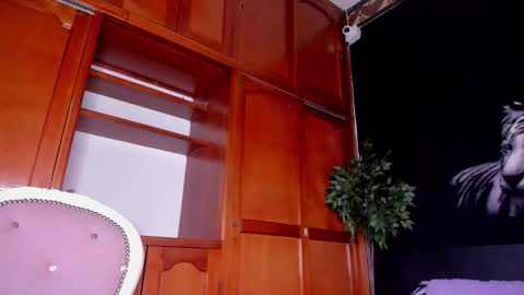 Snapshot of anahi__18 chatting on 4, 12, 2025 Anahi online show from 4, 12, 2025