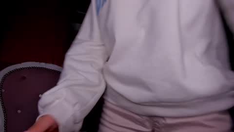 Snapshot of anahi__18 chatting on 8, 1, 2026 Anahi online show from 8, 1, 2026