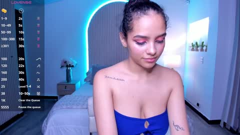 Anahi Curlie online show from 17, 12, 2024