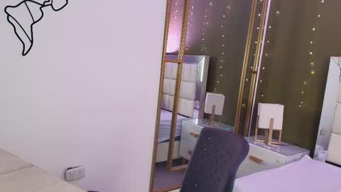 Anahi  online show from 30, 9, 2025