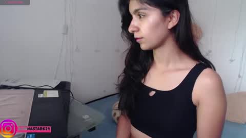 Anahi Browns online show from 11, 2, 2025