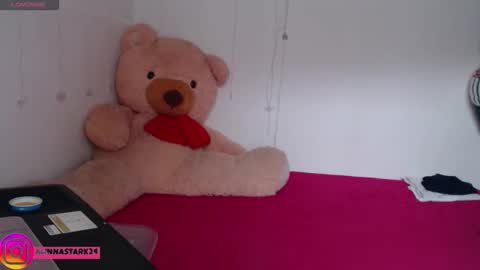 Anahi Browns online show from 1, 10, 2025