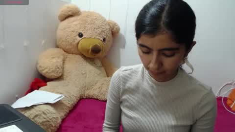 Snapshot of anahibrowns95 chatting on 6, 2, 2026 Anahi Browns online show from 6, 2, 2026