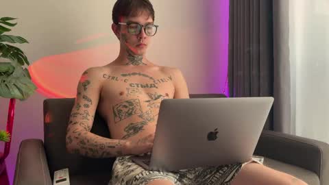 Snapshot of anahori_simon chatting on 8, 6, 2026 simon online show from 8, 6, 2026