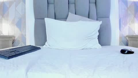 Snapshot of anais_cooper chatting on 9, 3, 2025 online show from 9, 3, 2025