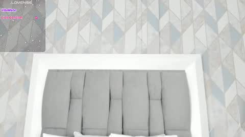 Snapshot of anais_cooper chatting on 9, 10, 2025 online show from 9, 10, 2025