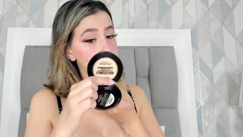 Snapshot of anais_cooper chatting on 14, 10, 2025 online show from 14, 10, 2025