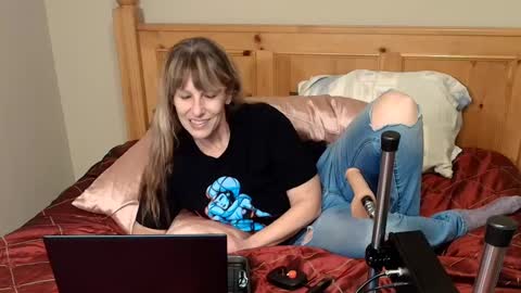 Anais Claudette online show from 4, 12, 2024