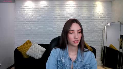 Snapshot of anaisnin1 chatting on 4, 11, 2025 Anais Nin online show from 4, 11, 2025