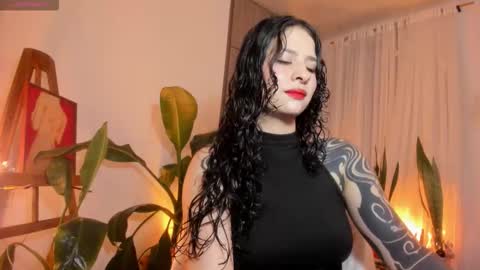 Snapshot of anakedartist chatting on 22, 11, 2025 Mariana online show from 22, 11, 2025