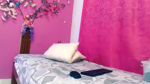 Snapshot of analdeepalejandra18 chatting on 12, 10, 2025 analdee online show from 12, 10, 2025