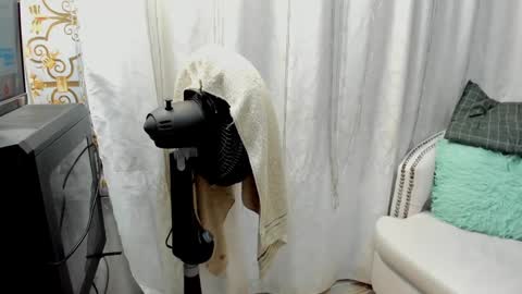 Snapshot of analia18_ chatting on 14, 1, 2025 analia18  online show from 14, 1, 2025