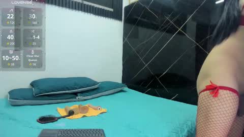 Analia smith online show from 2, 11, 2025