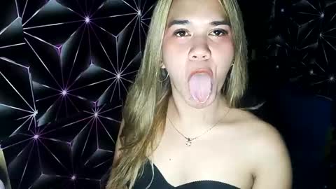Snapshot of analizabucks chatting on 17, 2, 2025 ImYourHotSucker- DONT FORGET TO FOLLOW ME lets getting to know each other and make some love and fun online show from 17, 2, 2025