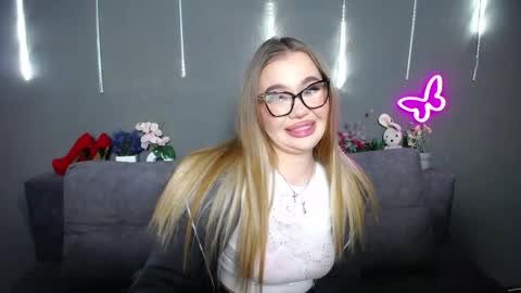 Snapshot of anastacyyellig chatting on 17, 4, 2026 anastacyyellig online show from 17, 4, 2026