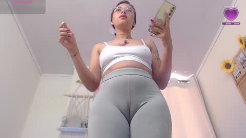 Snapshot of anastasia_gray12 chatting on 7, 12, 2024 anastasia online show from 7, 12, 2024