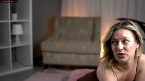 AnastasiaMills online show from 16, 4, 2026