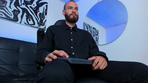 Andrs   -                   online show from 11, 1, 2025