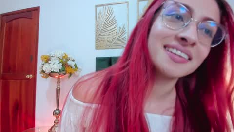 Andra Cyrus online show from 10, 1, 2025