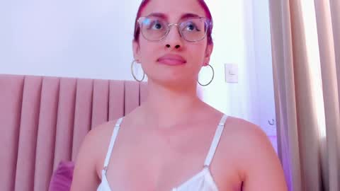 Andra Cyrus online show from 23, 1, 2025