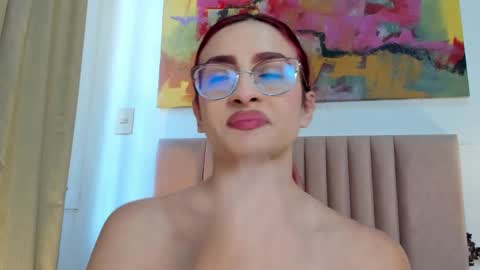 Andra Cyrus online show from 9, 10, 2025