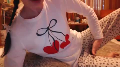 Snapshot of andrasweetie chatting on 13, 6, 2026 Andra online show from 13, 6, 2026