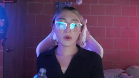 Andrea  online show from 9, 4, 2026