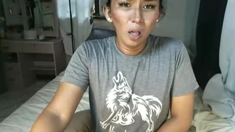 Snapshot of andrea_grande chatting on 2, 12, 2025 yanie online show from 2, 12, 2025