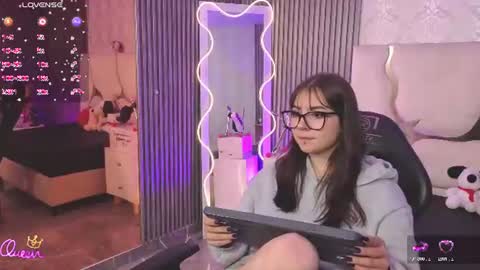 andrea_tay1 online show from 4, 8, 2026