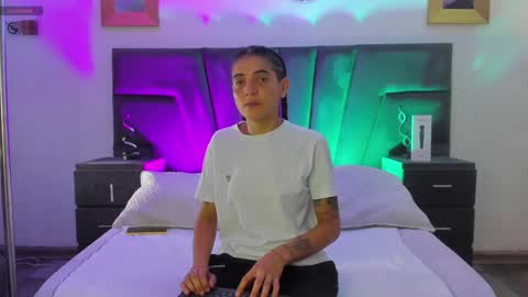 Andrea  Karina online show from 19, 1, 2025