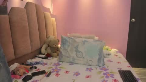 A n d r  e a S w e e t  online show from 5, 1, 2026