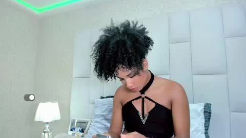 Snapshot of andreayano chatting on 1, 10, 2025 andreayano online show from 1, 10, 2025