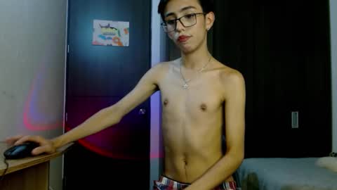 Snapshot of andreew_santana chatting on 11, 9, 2025 Andrew online show from 11, 9, 2025