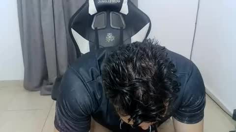 andres180950734 online show from 27, 10, 2025