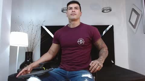 insta andres clark  online show from 21, 2, 2025