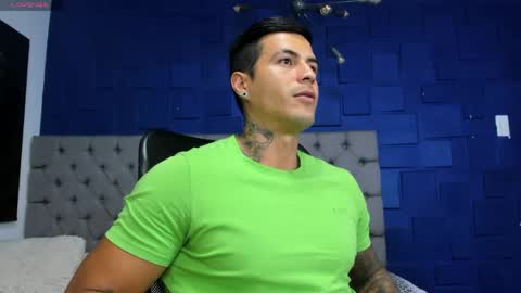 Snapshot of andres_clark chatting on 21, 5, 2026 insta andres clark online show from 21, 5, 2026
