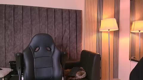 Snapshot of andres_stud chatting on 7, 7, 2026 andres_stud online show from 7, 7, 2026
