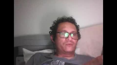 Snapshot of andresfloga chatting on 21, 4, 2026 andresfloga online show from 21, 4, 2026