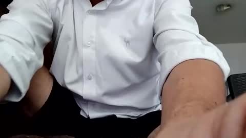 Snapshot of andresfloga chatting on 20, 5, 2026 andresfloga online show from 20, 5, 2026