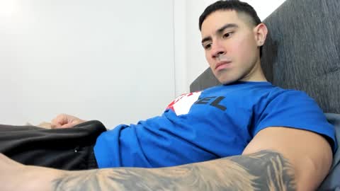 Snapshot of andresjuan92 chatting on 30, 9, 2025 onlyfanscallmegotter online show from 30, 9, 2025