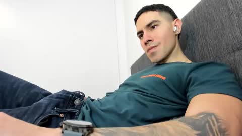 Snapshot of andresjuan92 chatting on 7, 10, 2025 onlyfanscallmegotter online show from 7, 10, 2025