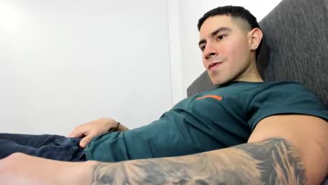 Snapshot of andresjuan92 chatting on 9, 10, 2025 onlyfanscallmegotter online show from 9, 10, 2025