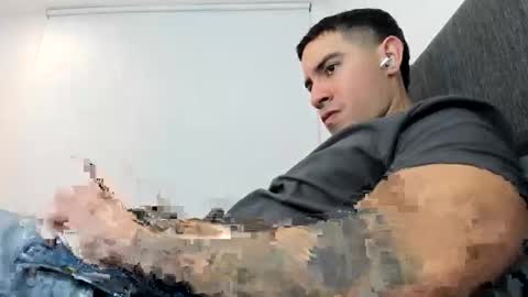 Snapshot of andresjuan92 chatting on 7, 11, 2025 onlyfanscallmegotter online show from 7, 11, 2025