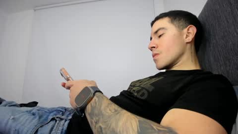 Snapshot of andresjuan92 chatting on 22, 5, 2026 onlyfanscallmegotter online show from 22, 5, 2026