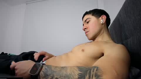 Snapshot of andresjuan92 chatting on 15, 6, 2026 onlyfanscallmegotter online show from 15, 6, 2026