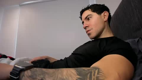 Snapshot of andresjuan92 chatting on 6, 8, 2026 onlyfanscallmegotter online show from 6, 8, 2026