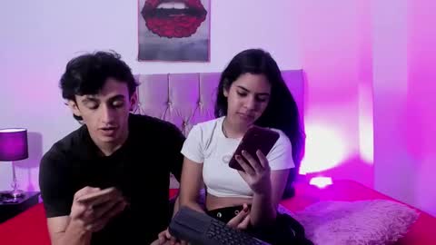 Snapshot of andretiiandcamila chatting on 4, 10, 2025 andretiiandcamila online show from 4, 10, 2025
