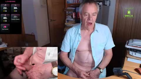 Snapshot of andrew_9999 chatting on 9, 10, 2025 Andrew online show from 9, 10, 2025