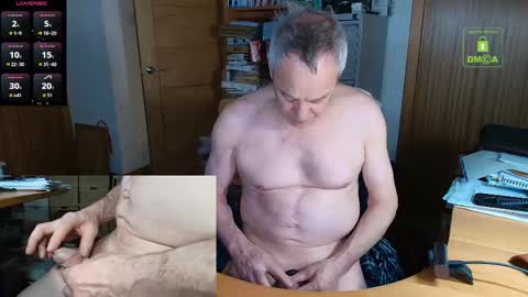 Snapshot of andrew_9999 chatting on 7, 1, 2026 Andrew online show from 7, 1, 2026